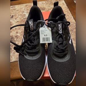 PUMA Ladies Sky rocket Lite Alt Refresh running shoes in black